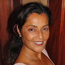 Angelina Muniz als Violeta Bolívar