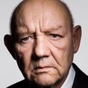 Eugene Lipinski als Yuri Kotlev