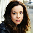 Kat Hoyos als Joe's Wife