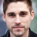 Nathanael Vass als Eduardo