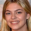 Louane Emera als Eva (voice)