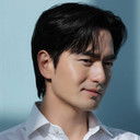 이진욱 als Father Paolo