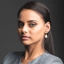 Mishqah Parthiephal als Jodi Naidoo