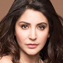 Anushka Sharma als Simran