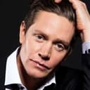 Nathan Page als Nigel Gower