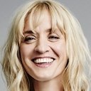Anne-Marie Duff als Lucy Logan