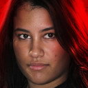 Grazielly Oliveira als Helena