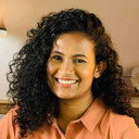 Nadeepa Ranasinghe als Devayani