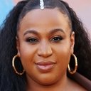Sophia Nomvete als Jenny