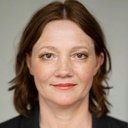 Natalya Baranova als Ewa Schikin