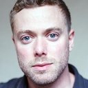 Phillip Weddell als Alex