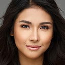 Sanya Lopez als Ellie