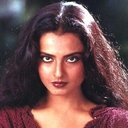 Rekha als Bharti Bhatia (Chunni)