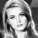 Barbara Bouchet als Kitty Wildenbrück