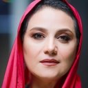 Shabnam Moghadami als Esmat (Faezeh's mother)
