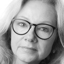 Marie Delleskog als Britt-Marie Svensson