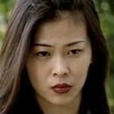 張露 als Kei's Wife