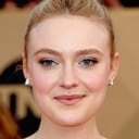 Dakota Fanning als Little Girl in Park