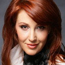 Snizhana Yehorova als Paper Lady (voice)
