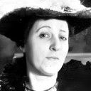 Fern Emmett als Mrs. Plunkett