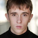 Jack Donoghue als Dean