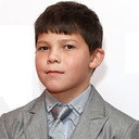 Georgie Smith als Young Loll