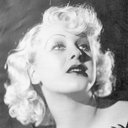 Hazel Forbes als Corinne Palmer (uncredited)