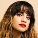 Natalie Morales als Churchill Schwartz Trader