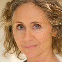 Alison Dowling als Sorrel's Mom (voice)