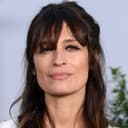 Caroline De Maigret als Chanel PR