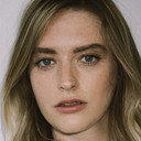 Kate Hollowell als Sheila