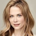 Claire Coffee als Jenny Bellamy