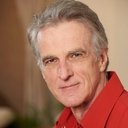John Blackwood als Dr. Hinton