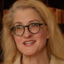 Lucinda Martin als Self