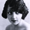 Alma Bennett als Gladys Hungerford