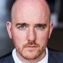 Adam Best als Doyle
