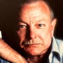 Jon Ewing als General Forster