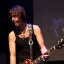 Brian Robertson als Self - Guitarist, Thin Lizzy