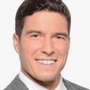 Will Reeve als On the Ground Reporter