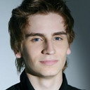 Lucas Hornos als Man
