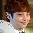 Choi Hyeon-woo als Magician