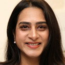 Surekha Vani als Kalyan's sister