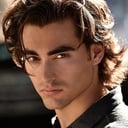 Blake Michael als Nicky