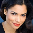 Ambre Anderson als Sonya