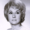 Luce Feyrer als Janine