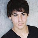 Kyle Tejpar als Young Ray