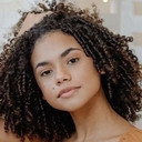 Alana Cabral als Waldisneya