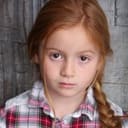 Skylar Gray als Young Abby