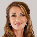 Jane Seymour als Princess Farah