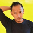 Kak Jek (Jaka Perdana) als Landlord / Mysterious Player